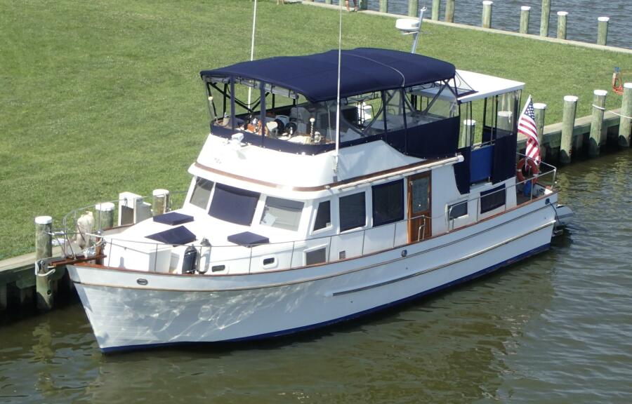 44' 1981 Marine Trader Double Cabin