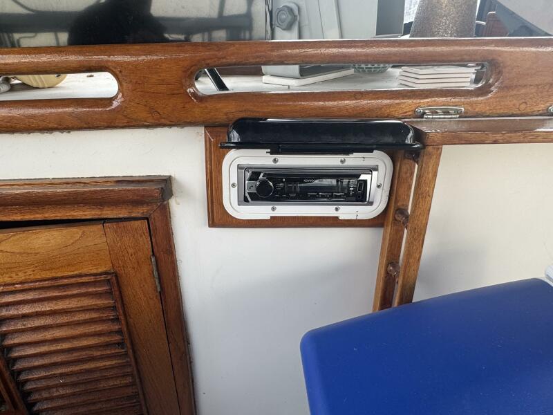 44' 1981 Marine Trader Double Cabin