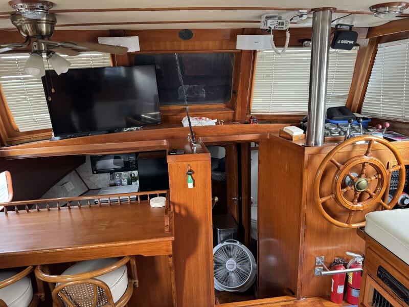 44' 1981 Marine Trader Double Cabin