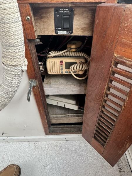 44' 1981 Marine Trader Double Cabin