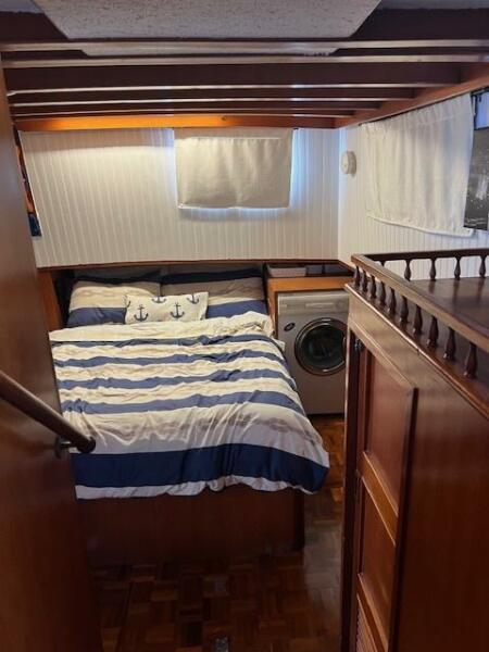 44' 1981 Marine Trader Double Cabin