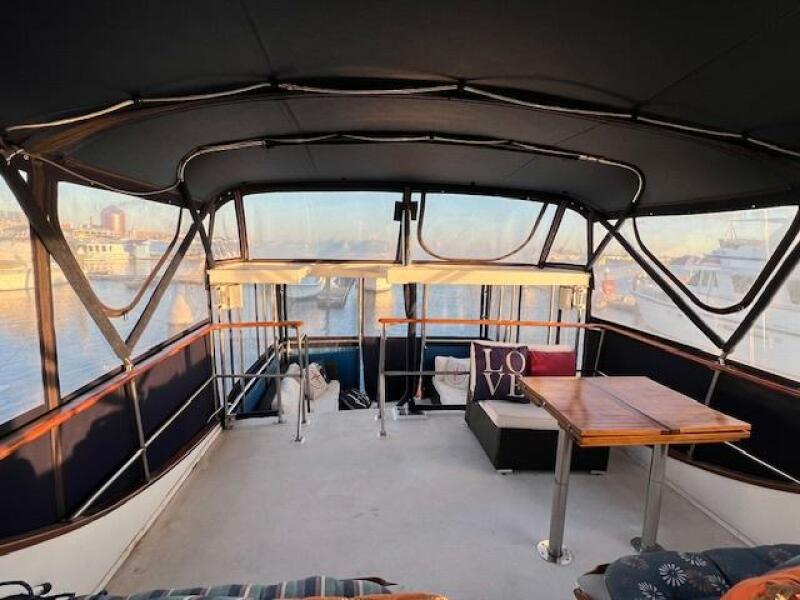 44' 1981 Marine Trader Double Cabin