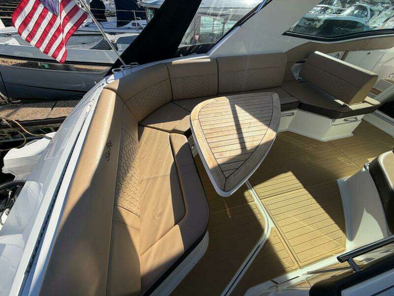 SEA JAY 32ft Sea Ray Yacht For Sale