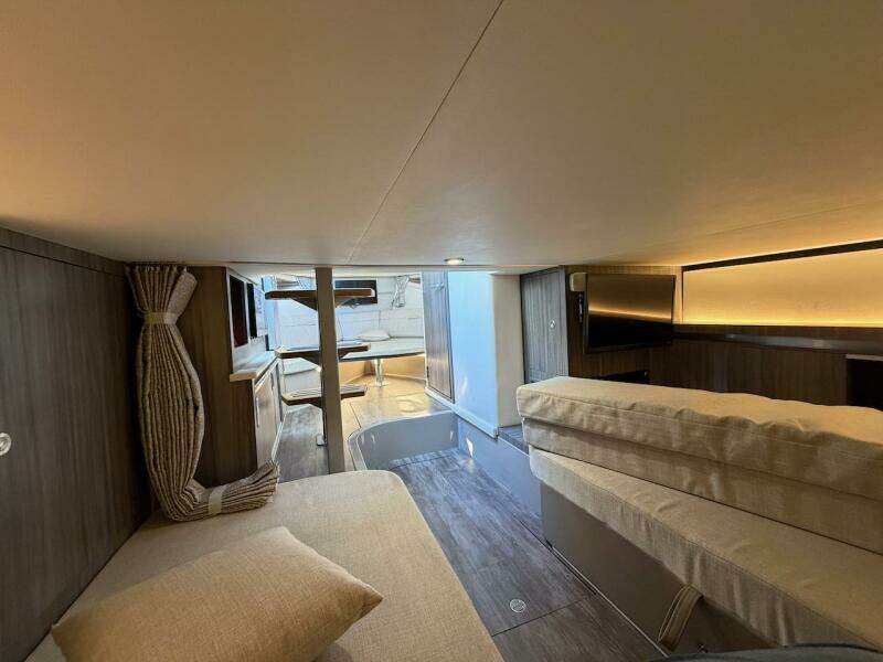 SEA JAY 32ft Sea Ray Yacht For Sale