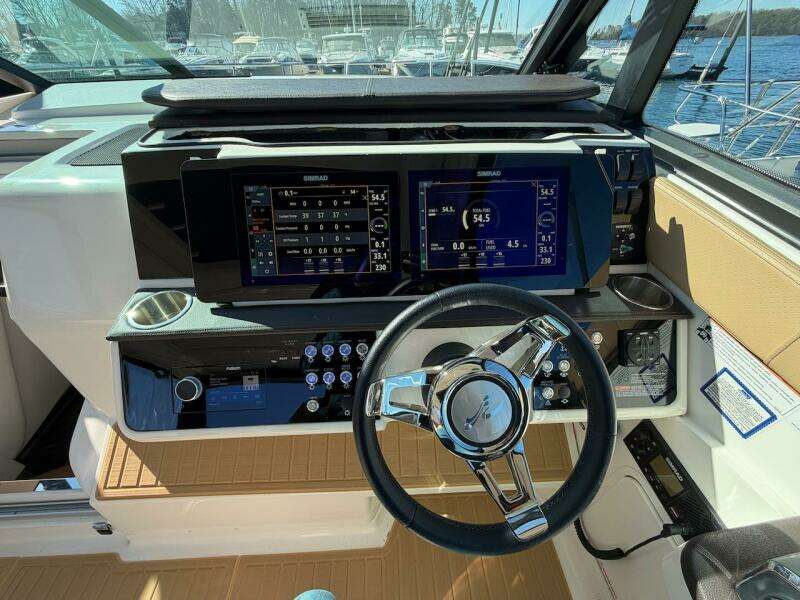 SEA JAY 32ft Sea Ray Yacht For Sale
