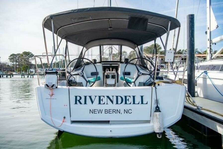 Rivendell 34ft Jeanneau Yacht For Sale