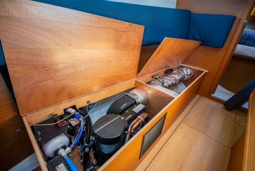 Rivendell 34ft Jeanneau Yacht For Sale