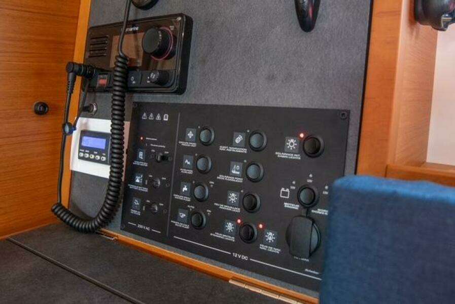 Rivendell 34ft Jeanneau Yacht For Sale