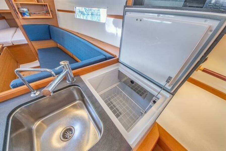 Rivendell 34ft Jeanneau Yacht For Sale