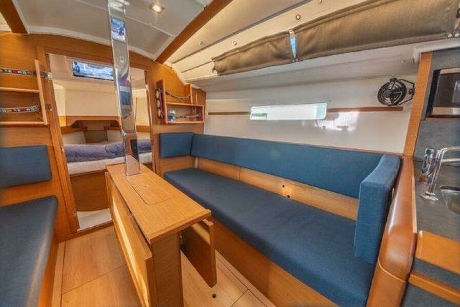 Rivendell 34ft Jeanneau Yacht For Sale