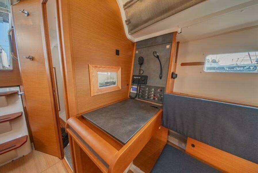 Rivendell 34ft Jeanneau Yacht For Sale