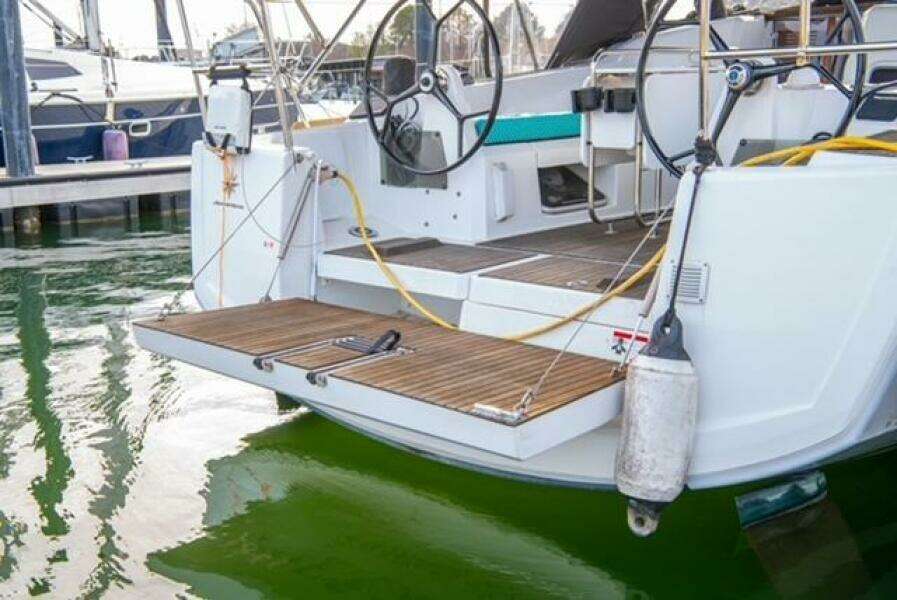 Rivendell 34ft Jeanneau Yacht For Sale