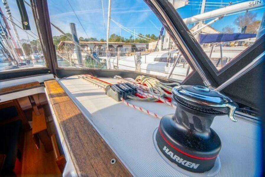 Rivendell 34ft Jeanneau Yacht For Sale