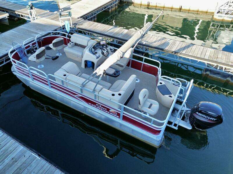 21ft Sun Tracker Yacht For Sale