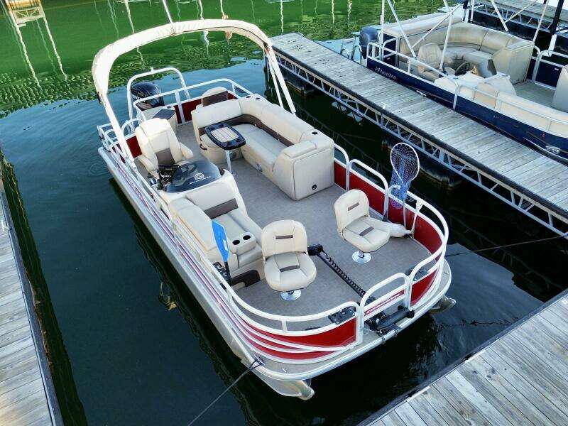 21ft Sun Tracker Yacht For Sale