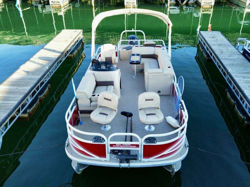 21ft Sun Tracker Yacht For Sale