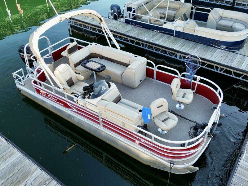 21ft Sun Tracker Yacht For Sale