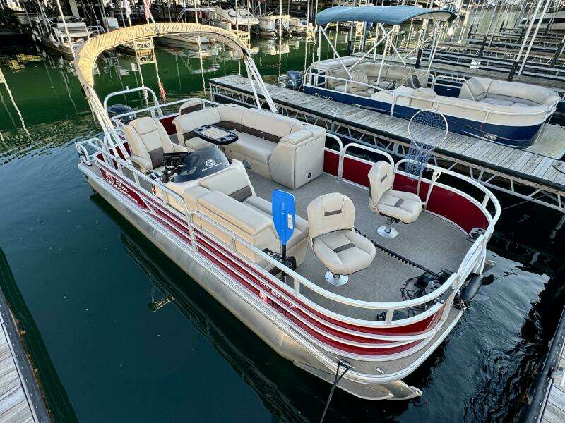 21ft Sun Tracker Yacht For Sale