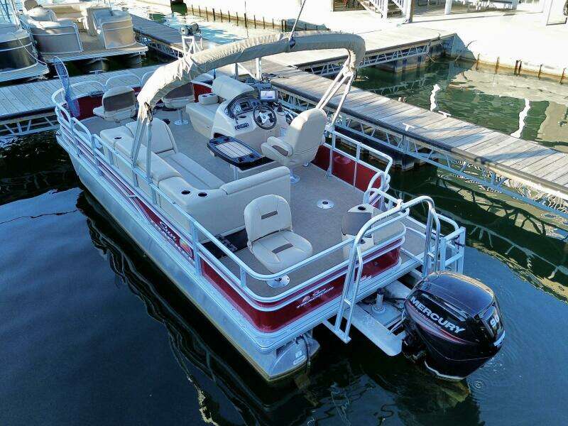 21ft Sun Tracker Yacht For Sale