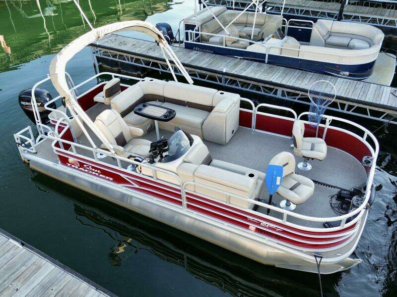 21ft Sun Tracker Yacht For Sale