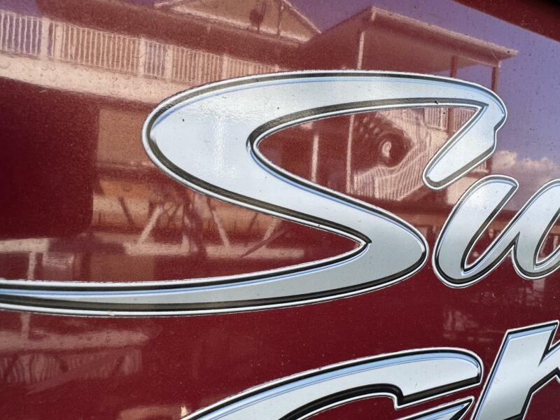 21' 2019 Sun Tracker Fishin' Barge 20DLX