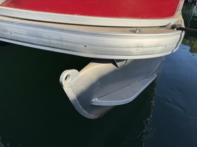 21' 2019 Sun Tracker Fishin' Barge 20DLX