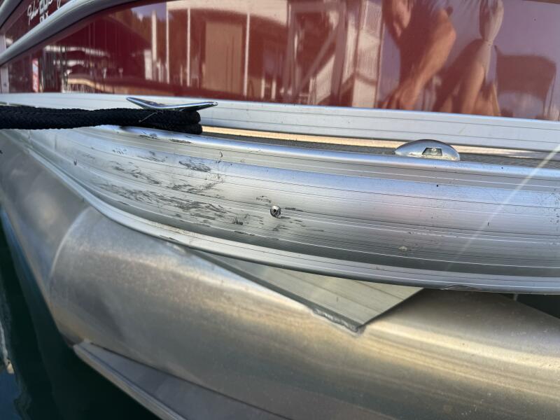 21' 2019 Sun Tracker Fishin' Barge 20DLX