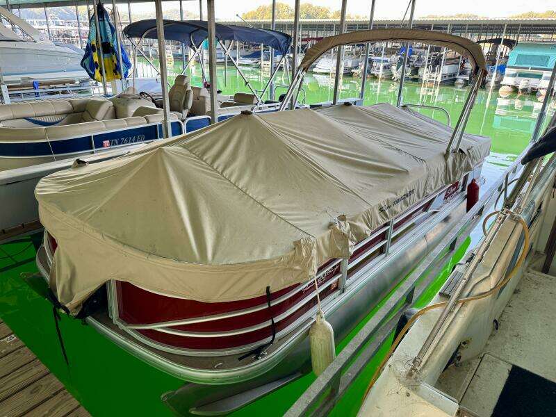 21ft Sun Tracker Yacht For Sale