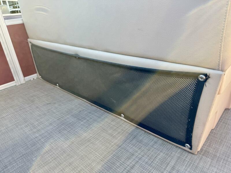 21' 2019 Sun Tracker Fishin' Barge 20DLX