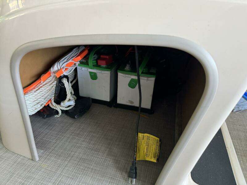 21ft Sun Tracker Yacht For Sale