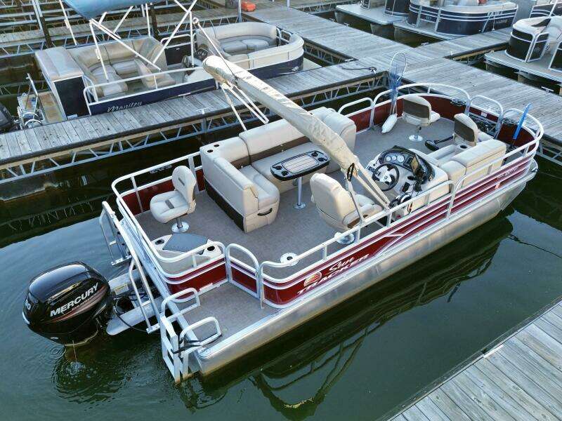 21ft Sun Tracker Yacht For Sale