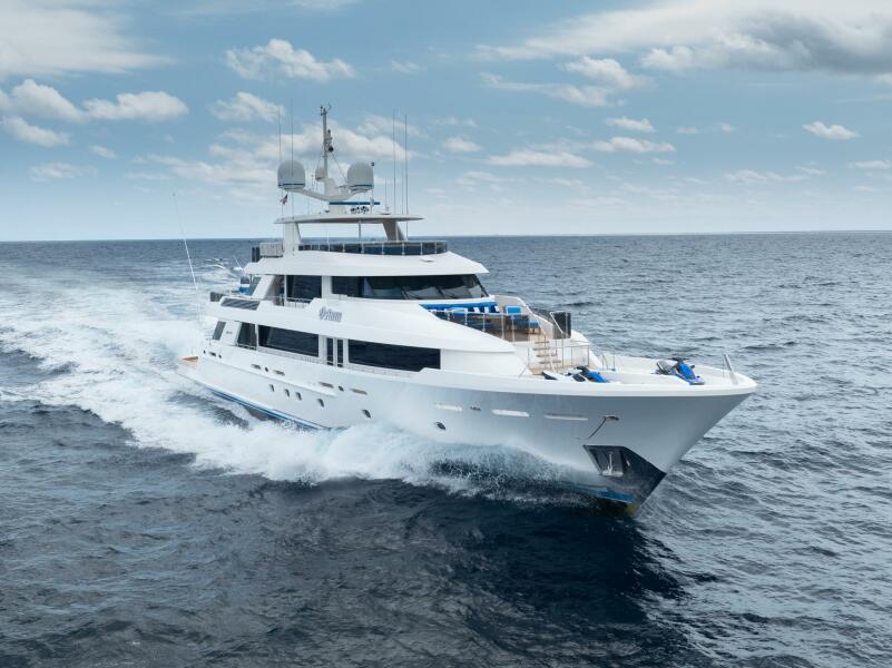 142' 2010 Westport Superyacht
