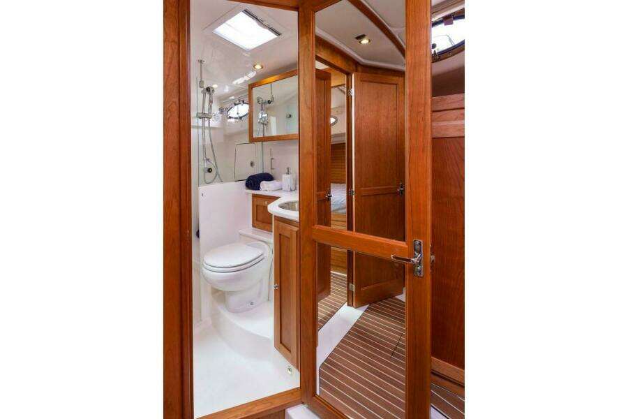 37ft Back Cove Yacht For Sale