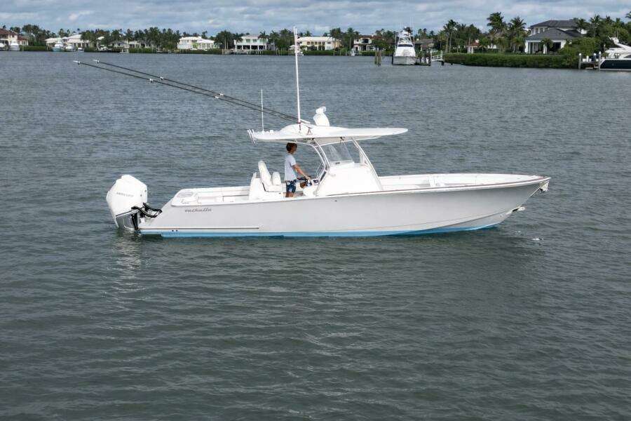 Valhalla 33 LOW KEY - Starboard Profile