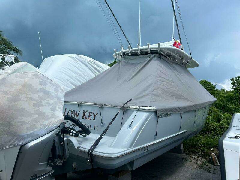 Valhalla 33 LOW KEY - Aft Profile At Dock