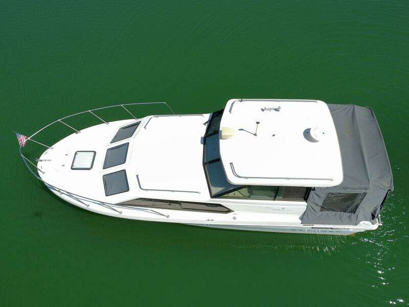 29ft Bayliner Yacht For Sale
