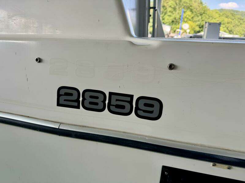 29ft Bayliner Yacht For Sale
