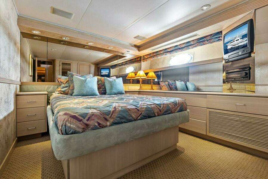 Bravo Zulu 92ft Westship Yacht For Sale