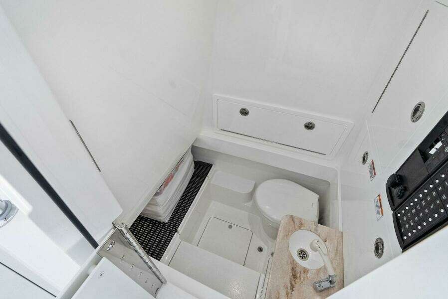 Valhalla Boatworks V 33 (24)