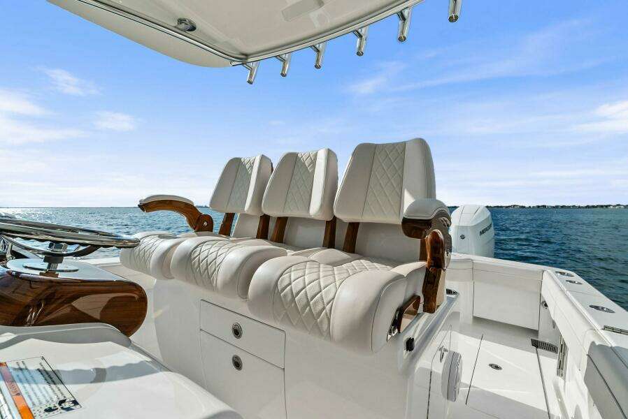 Valhalla Boatworks V 33 (40)