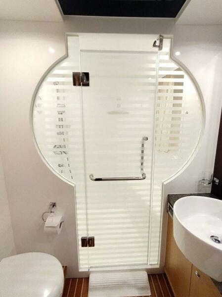 74' 2010 Horizon Enclosed Pilothouse