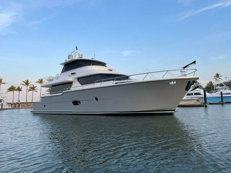 74' 2010 Horizon Enclosed Pilothouse