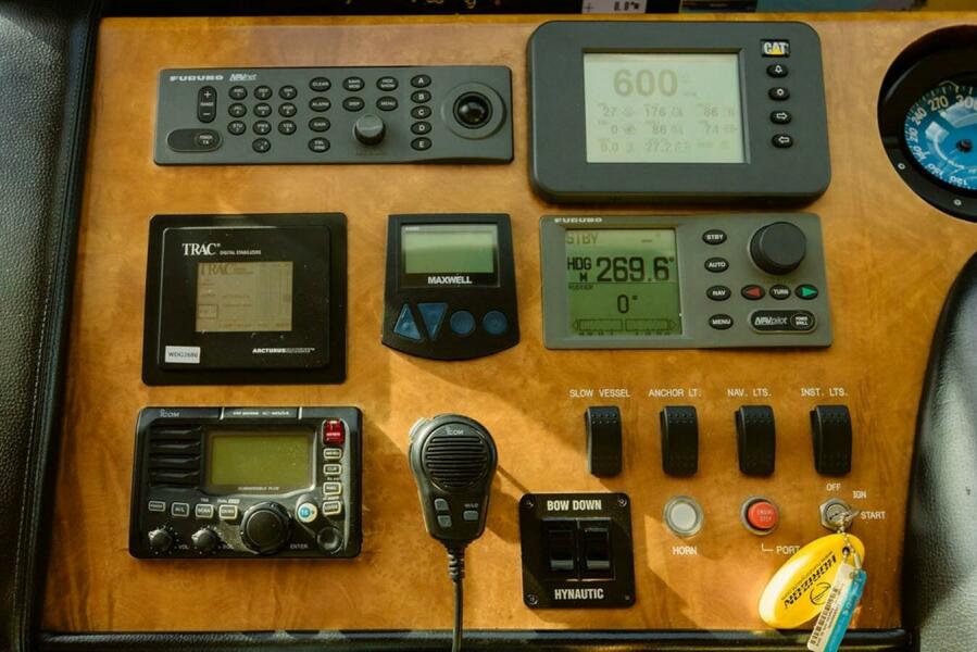 74' 2010 Horizon Enclosed Pilothouse