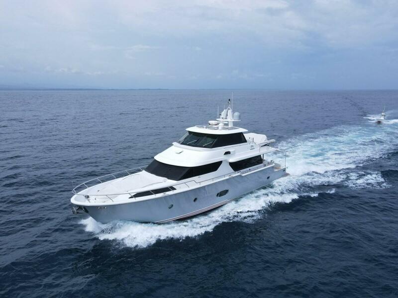 74' 2010 Horizon Enclosed Pilothouse