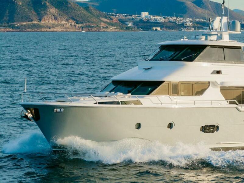 74' 2010 Horizon Enclosed Pilothouse