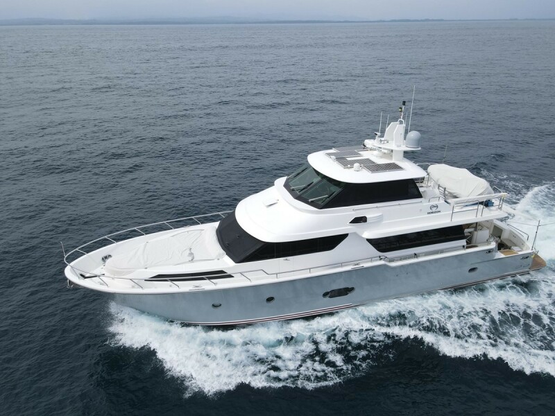 74' 2010 Horizon Enclosed Pilothouse
