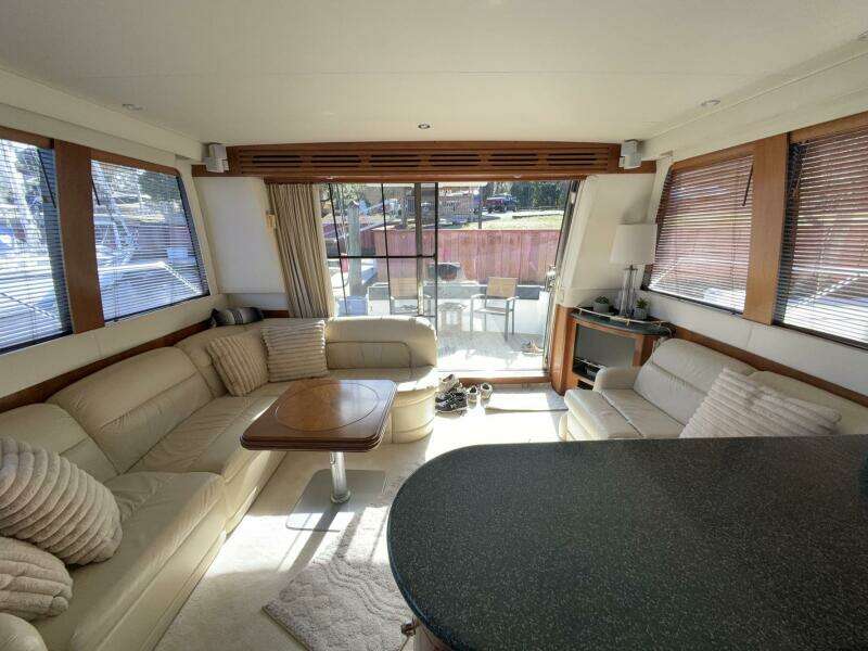Isla Swintono 53ft Carver Yacht For Sale