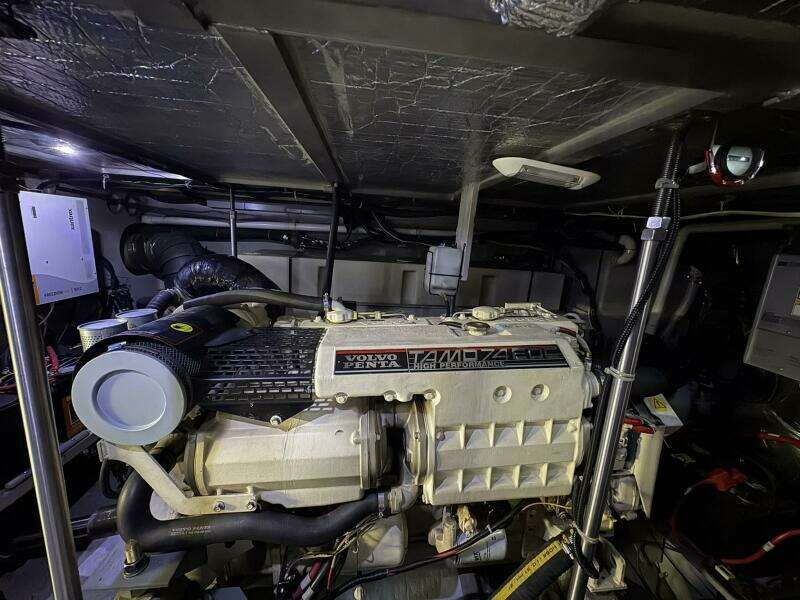 Isla Swintono 53ft Carver Yacht For Sale