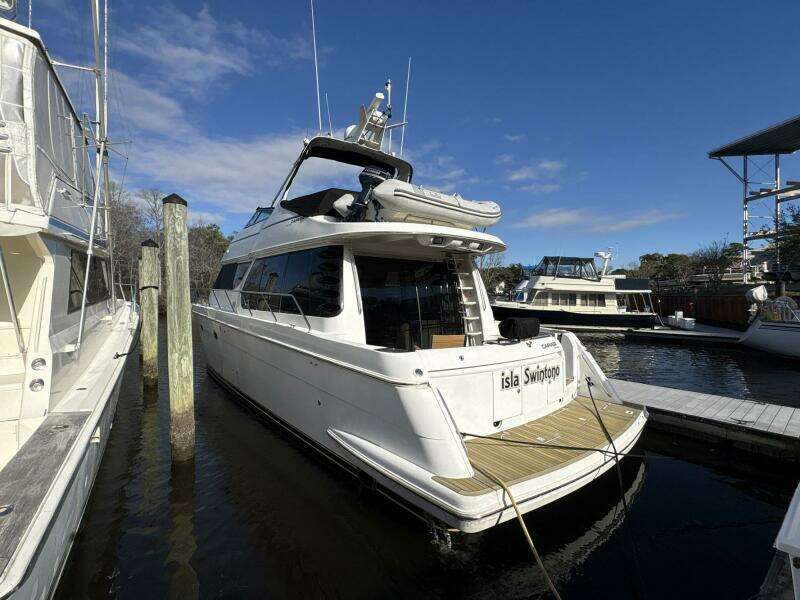 Isla Swintono 53ft Carver Yacht For Sale