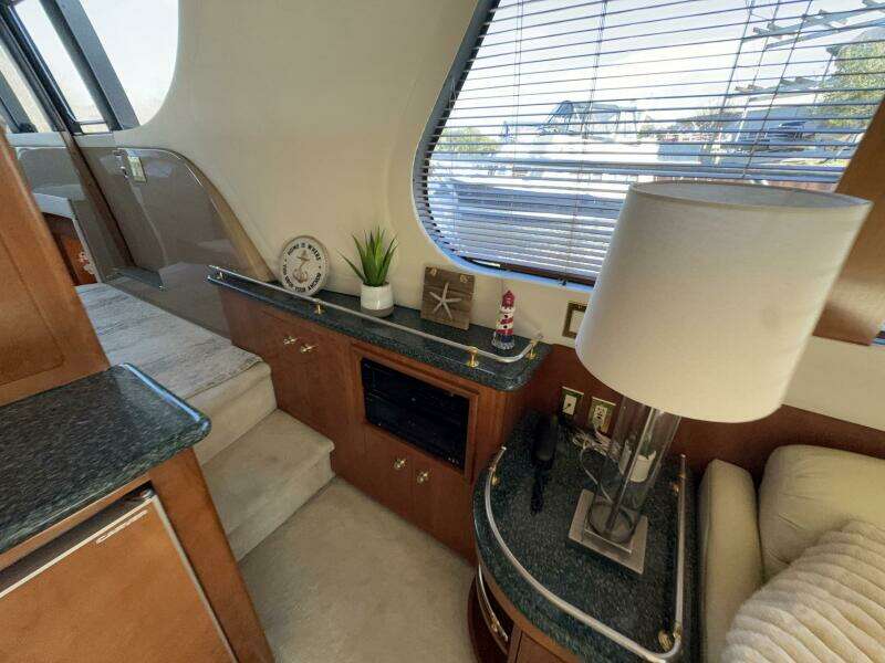 Isla Swintono 53ft Carver Yacht For Sale